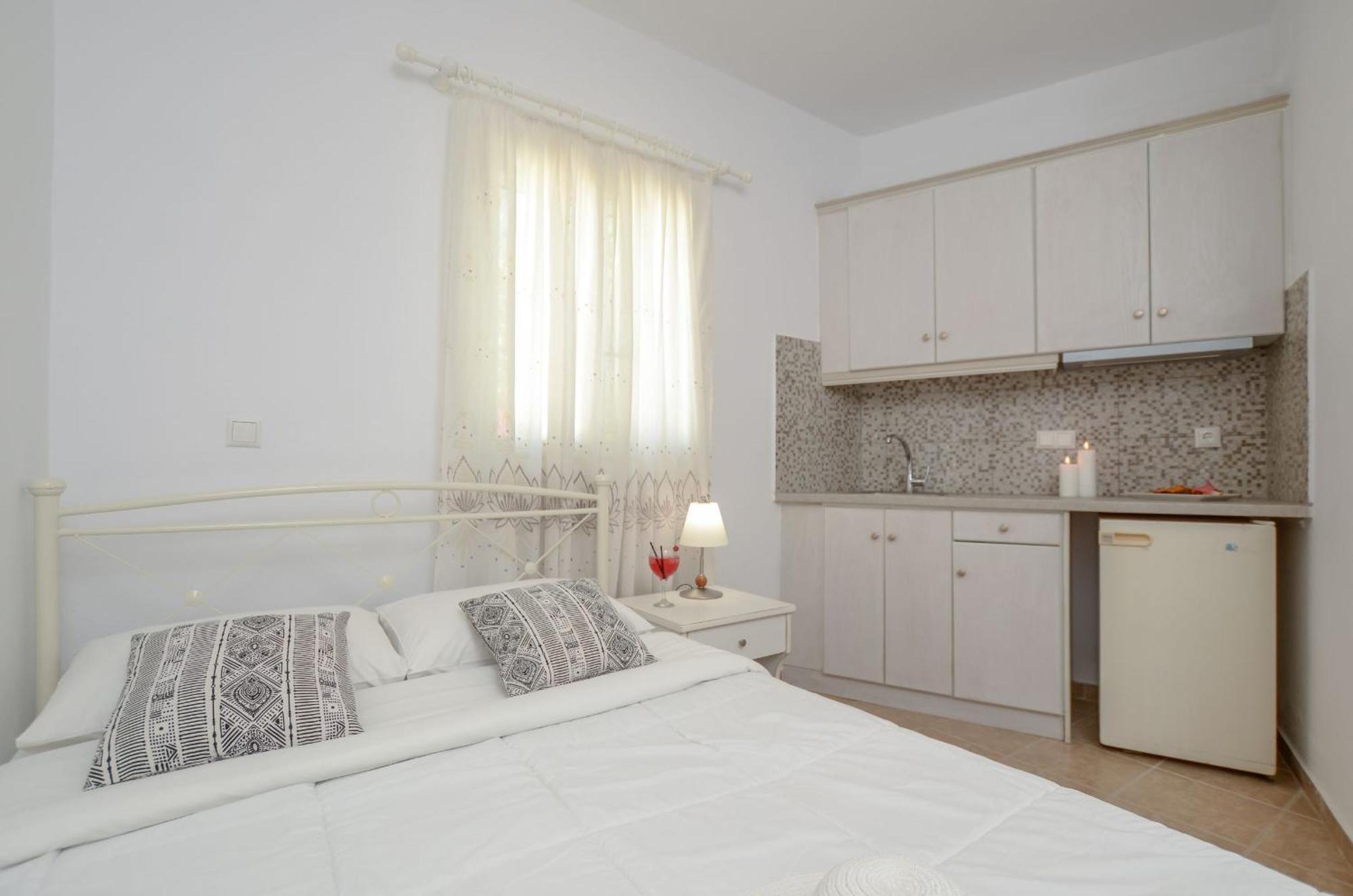Golden Sand Apartment Plaka (Naxos)